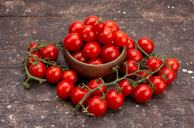 How to Grow Cherry Tomatoes the Organic Way